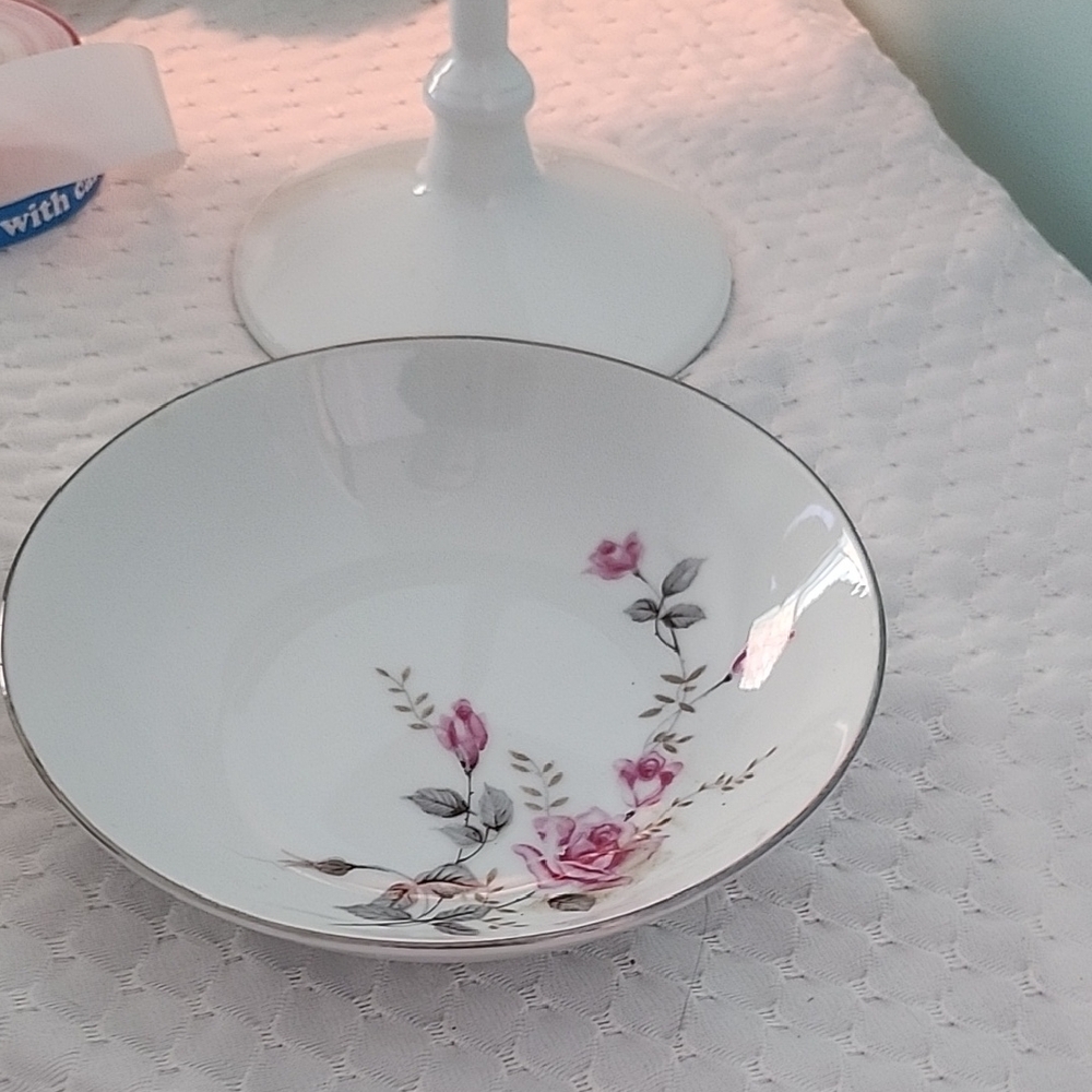 Vintage 6" Bowl Castlecourt Rose Glow Made In Japan